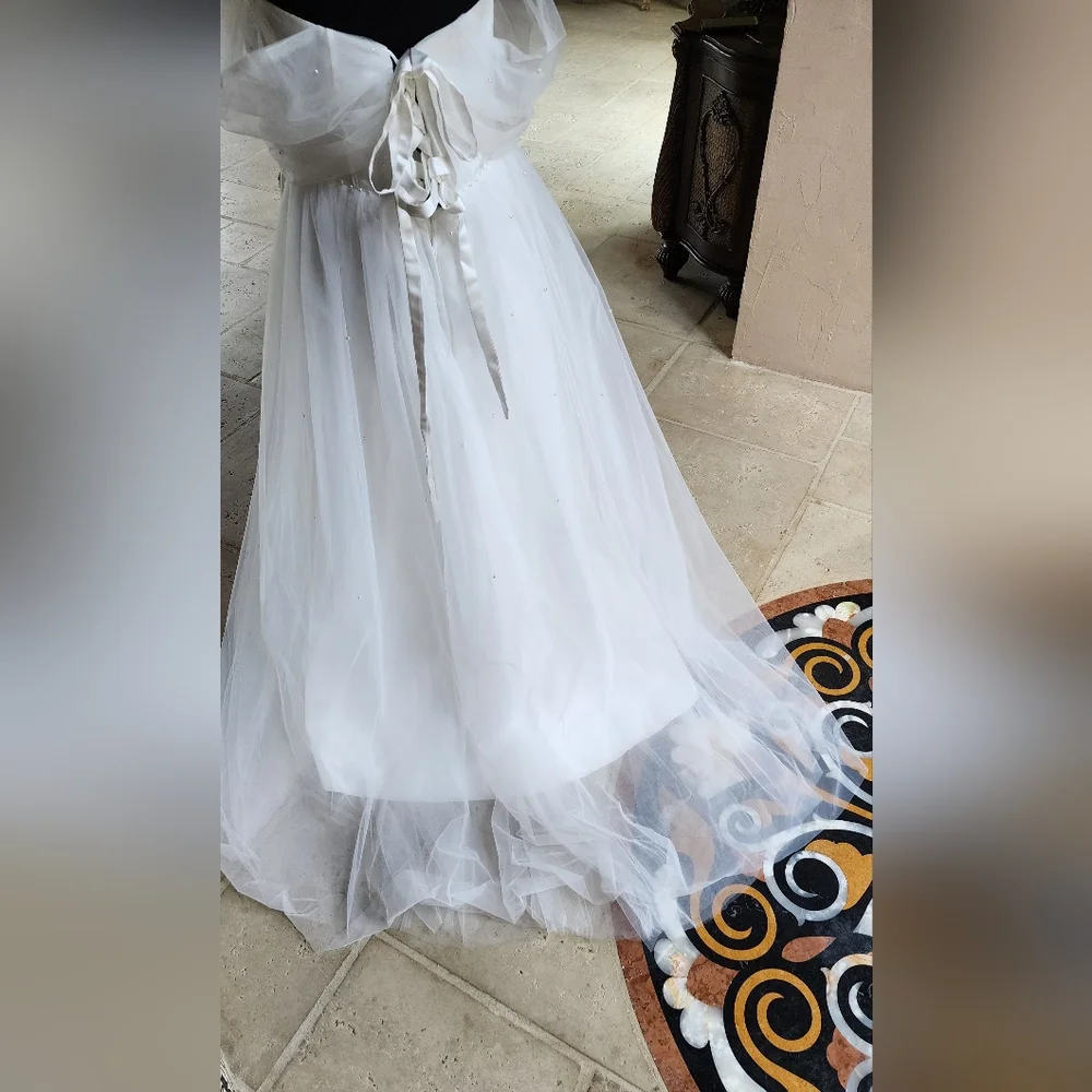 Wedding Dress Off The Shoulder/Strapless Womens Size 14 NWOT